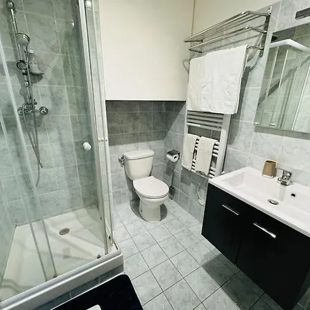 Cocon 50 M2, Terrasse 40 M2 * 또농-레-방